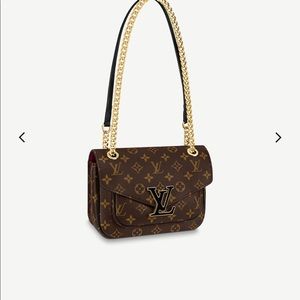 Louis Vitton Passy Monogram